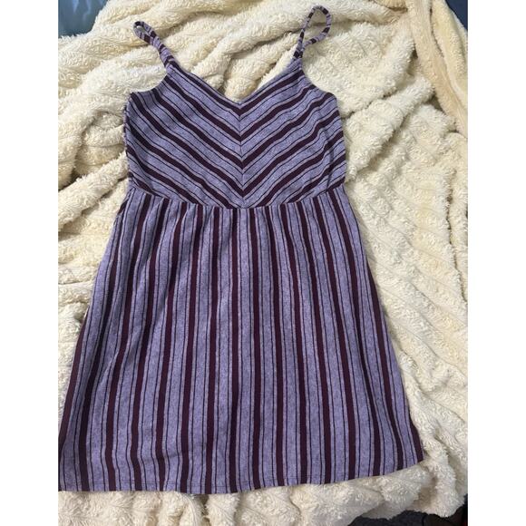 Womens Universal Threads Sleeveless Dress Mini Striped Chevron Burgundy medium - Picture 3 of 12
